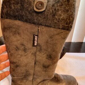 Muk Luks Knitted Mid Calf Boots Womens Sz 6 Gray Suede Leather Sweater Top